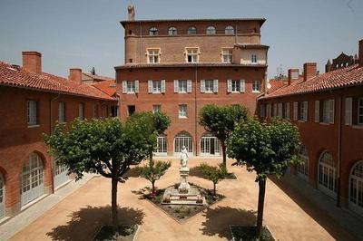 Dcouvrez cet ancien collge du xve sicle devenu couvent  Toulouse