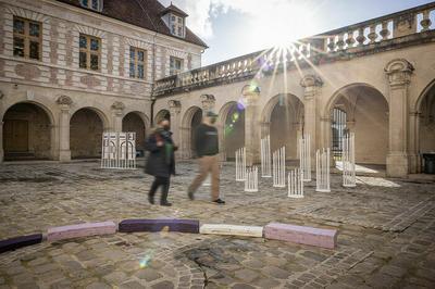 Exceptionnellement une cole Suprieure de Design loge dans une ancienne Abbaye  Troyes