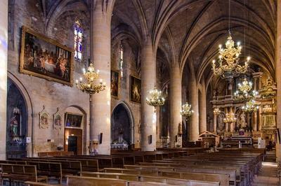 Dcouvrez l'glise d'une bastide du XIIIe sicle et son clocher typiquement toulousain  Grenade