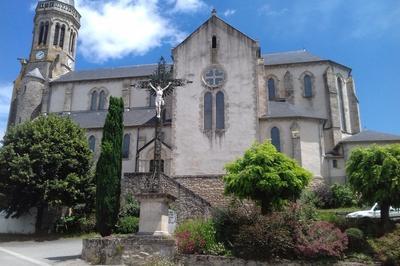 Dcouvrez l'glise de Saint-Salvadou lors d'une visite guide  Saint Salvadou