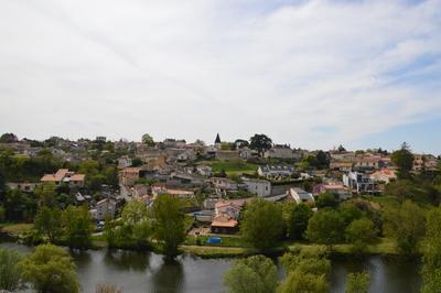 Dcouvrez l'histoire et le patrimoine de Saint-Jacques-de-Thouars !  Saint Jacques de Thouars