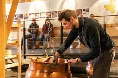 Dcouvrez la fabrication du fromage de Munster  Gunsbach