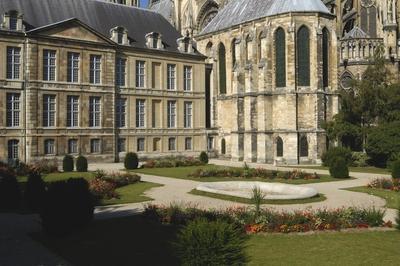 Dcouvrez la salle basse d'un palais en cours de restauration  Reims