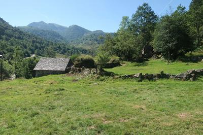 Dcouvrez le courtal de Peyre Auselre, un ancien village d'estive !  Le Port