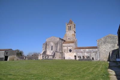Dcouvrez Une Abbaye Multicentenaire Et Encore Bien Vivante !  Sablonceaux