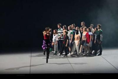 Demain, c'est loin ! Par Josette Baz au thtre antique  Arles