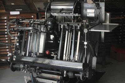 Dmonstration de lithographie dans l'imprimerie du muse  Ussel