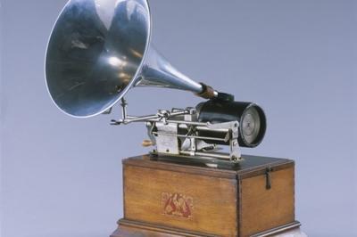 Dmonstration : le phonographe  Paris 3me