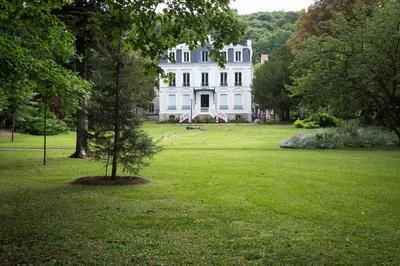 Dvoilement du mobilier d'interprtation du patrimoine du Village  Jouy le Moutier