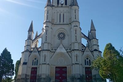 glise Notre-Dame de la Lgion d'Honneur  Longue Jumelles