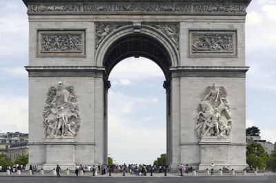 Entre Gratuite  L'arc De Triomphe  Paris 8me