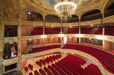 Entrez dans les coulisses du thtre Molire de Ste  Sete