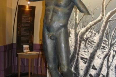 Exposition Copie De La Statue Dieu De Coligny Et Moulage Du Calendrier Gaulois