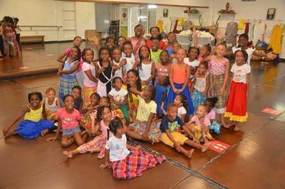 Exposition de costumes et Atelier de danse Gwoka  Pointe A Pitre