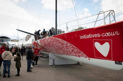 Exposition et Visite de l'Imoca Initiatives C'ur  Les Sables d'Olonne