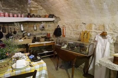 Exposition Outils et objets d'autrefois  Sathonay Village