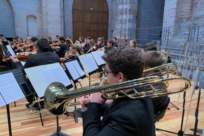 Fauteuils d'orchestre, 60 lves du 3e cycle, gs de 14  20 ans  Toulouse