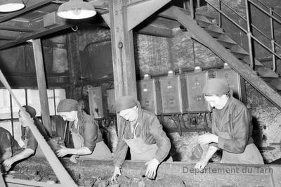 Femmes Au Charbon  Cagnac les Mines