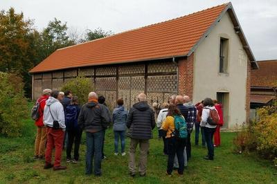 Flnerie  dans le village Sur les traces des brossires  Ollencourt