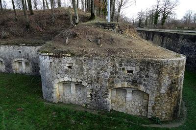 Fort De Bruyres-et-montbrault  Bruyeres et Montberault