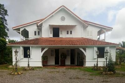 Visite commente de l'habitation rimbaud au domaine de la trace  Fort De France