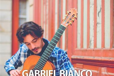 Gabriel Bianco Dans La Guitare En Clair Obscur  Paris 10me