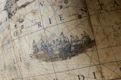 Globes, Le Monde à Portée De Main. Collections Des Xviie Et Xviiie Siècles à Paris 3ème