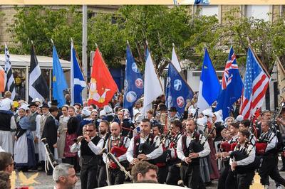 Triomphe des sonneurs et des danseurs  Lorient