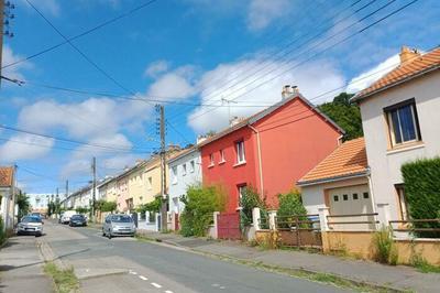 Habiter autrement, regards croiss sur l'habitat participatif, des cits Castors  aujourd'hui.  Saint Herblain