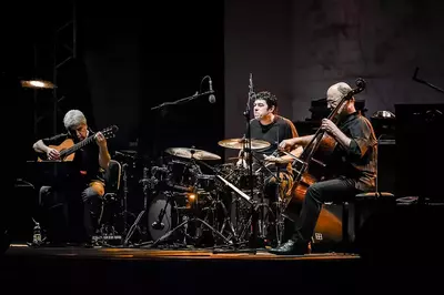 Jaques Morelenbaum et Sam3a Trio  Cenon