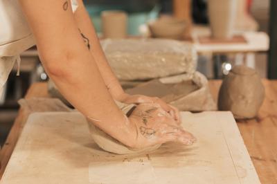 La Classe, l'oeuvre au Muse de la faence et de la cramique  Malicorne sur Sarthe