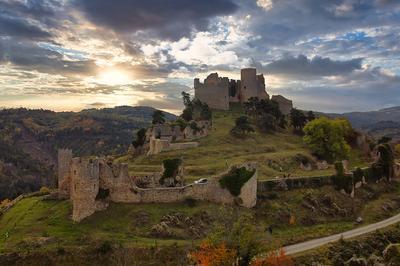 La forteresse mdivale de Couzan : dcouvertes archologiques  Montbrison