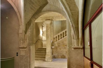 Laissez-vous guider à la découverte des anciens hôtels particuliers à Montpellier