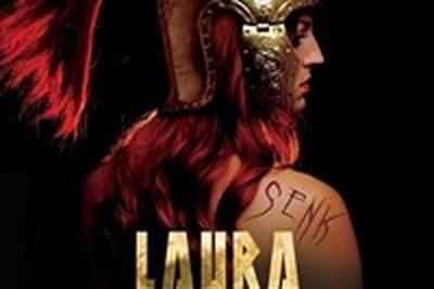 Laura Calu dans Senk  L'Arbresle