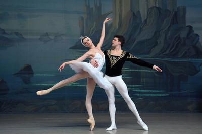 Le lac des cygnes, ballet en quatre actes  Perpignan