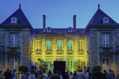 Le Muse Des Arts Dcoratifs Et Du Design By Night  Bordeaux