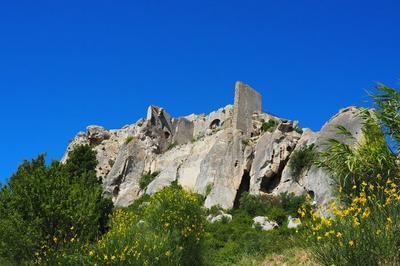 Le tour du rocher  Les Baux de Provence