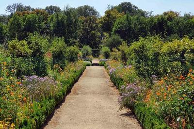 Le xviie sicle ct jardin  Saint Jean de Beauregard