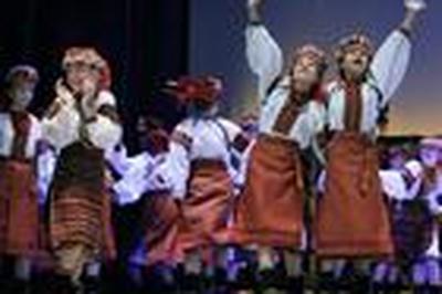Les Joyeux Petits Souliers Danses et Chants d'Ukraine  Pommerit le Vicomte