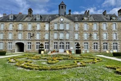 Levez les yeux ! Visite guide : de l'htel-Dieu au muse !  Vire Normandie