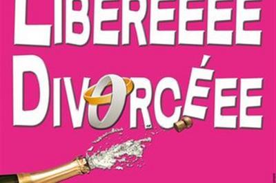 Libéréeee divorcéee à Auray