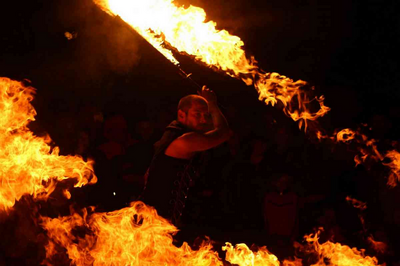 Luminescence, Spectacle D'arts De La Rue  Gouesnou