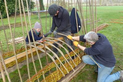 Naviguer  la Prhistoire : chantier participatif et dmonstration  Quimper