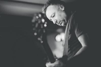 Peter Hook et The Light  Angers