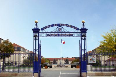 Prsentation de l'cole de gendarmerie  Montlucon