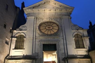 Prsentation de l'orgue baroque par un organiste  Tours