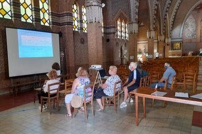 Projection : Histoire de la construction de Notre-Dame-des-Trvois   Troyes