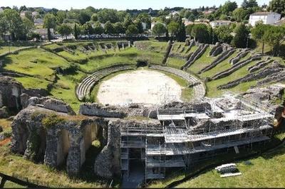 Projection : Vol au-dessus du temps  l'amphithtre   Saintes