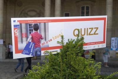 Quiz et braderie des Archives Nationales  Paris 4me