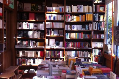 Rien De Commun - Visite D'une Librairie  Paris 6me